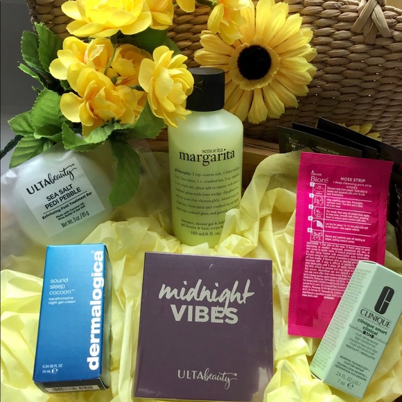 Ulta Beauty Other - 🌞💕Bonus Gift! Ulta Eyeshadow & Beauty Bundle